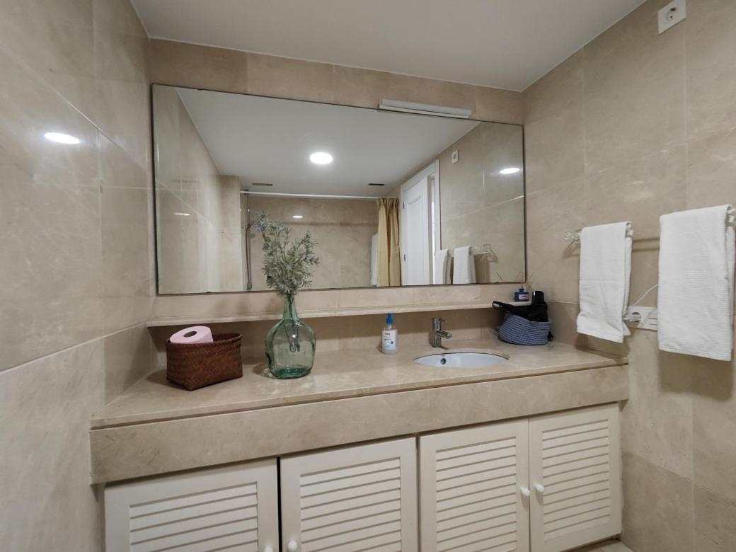 Estudio Puerto De Sotogrande São Roque Exterior foto